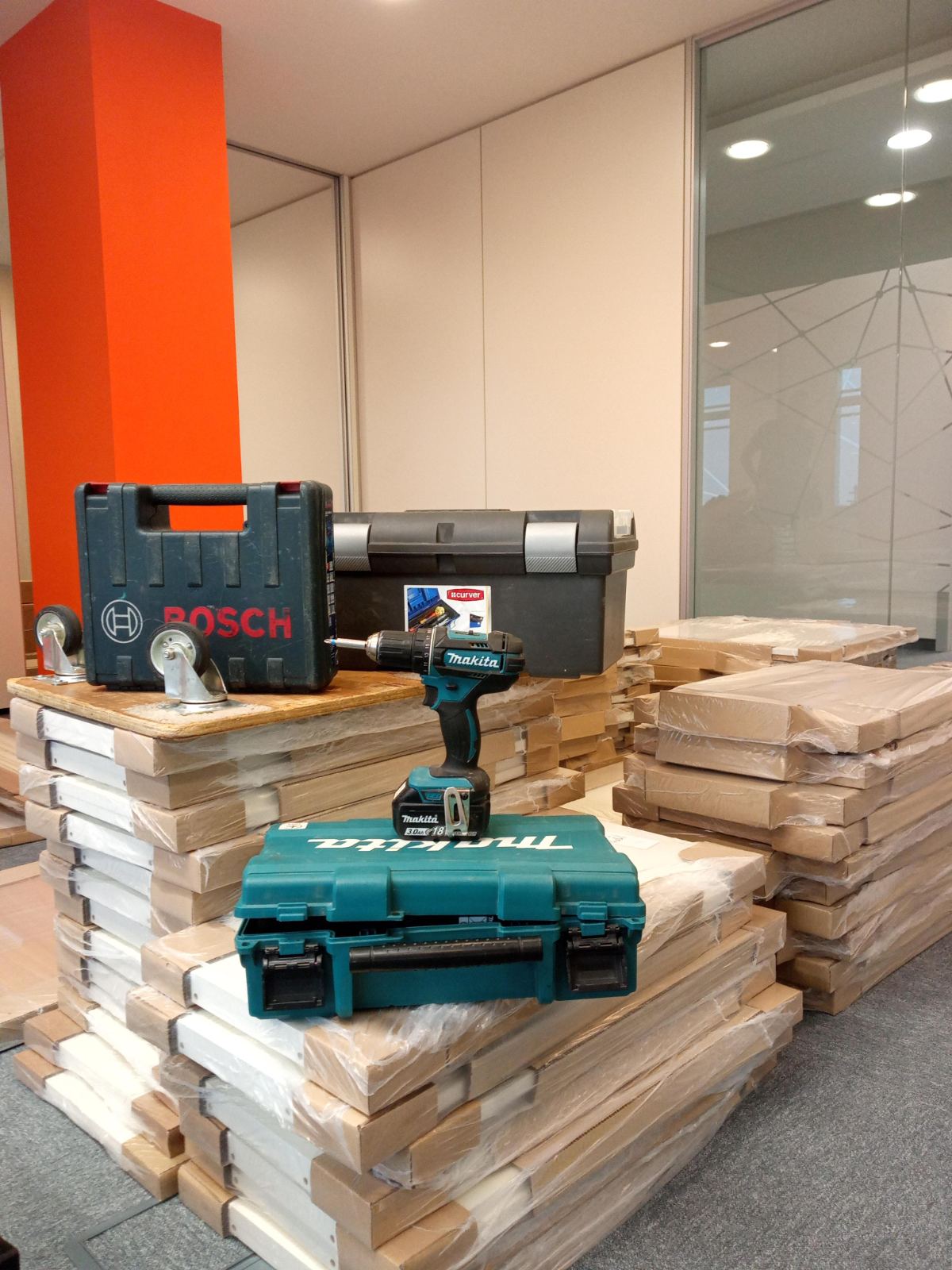 Profesionalni alat — Bosch, Makita